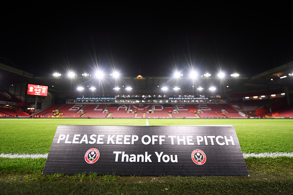 SHEFFIELD, ENGLAND - JANUARY 10: General view inside the stadium as a sign reads 'please keep off the pitch thank you' ahead of the Premier League match between Sheffield United and West Ham United at Bramall Lane on January 10, 2020 in Sheffield, United Kingdom. (Photo by Laurence Griffiths/Getty Images)
