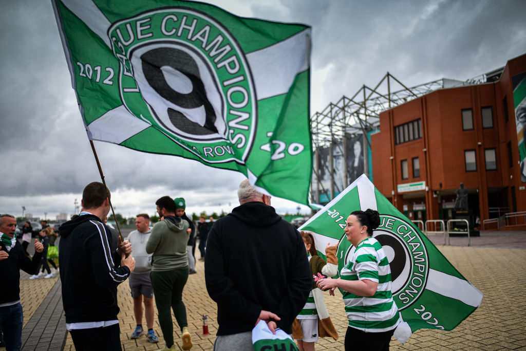 GLASGOW, SCOTLAND - MAY 18: Celtic fans gather at Celtic Park following the announcement that their club has been crowned Scottish champions for the ninth season in a row and Hearts have been relegated after the SPFL ended the season on May 18, 2020 in Glasgow, Scotland. (Photo by Jeff J Mitchell/Getty Images)