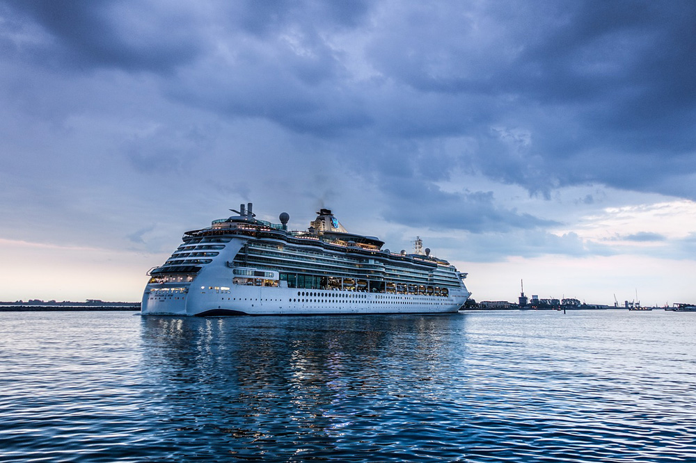 How long can the cruise industry stay afloat?