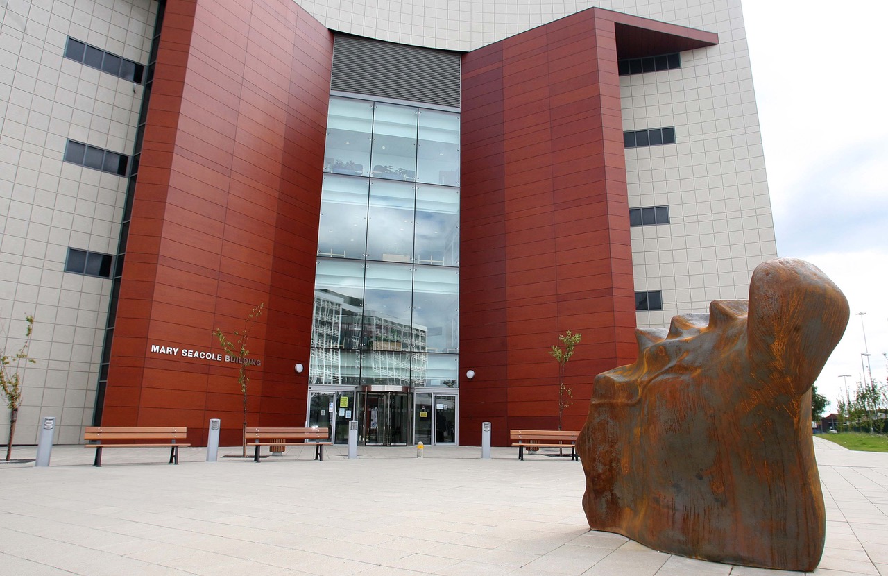 How to replace statues to change the visual language of our streets