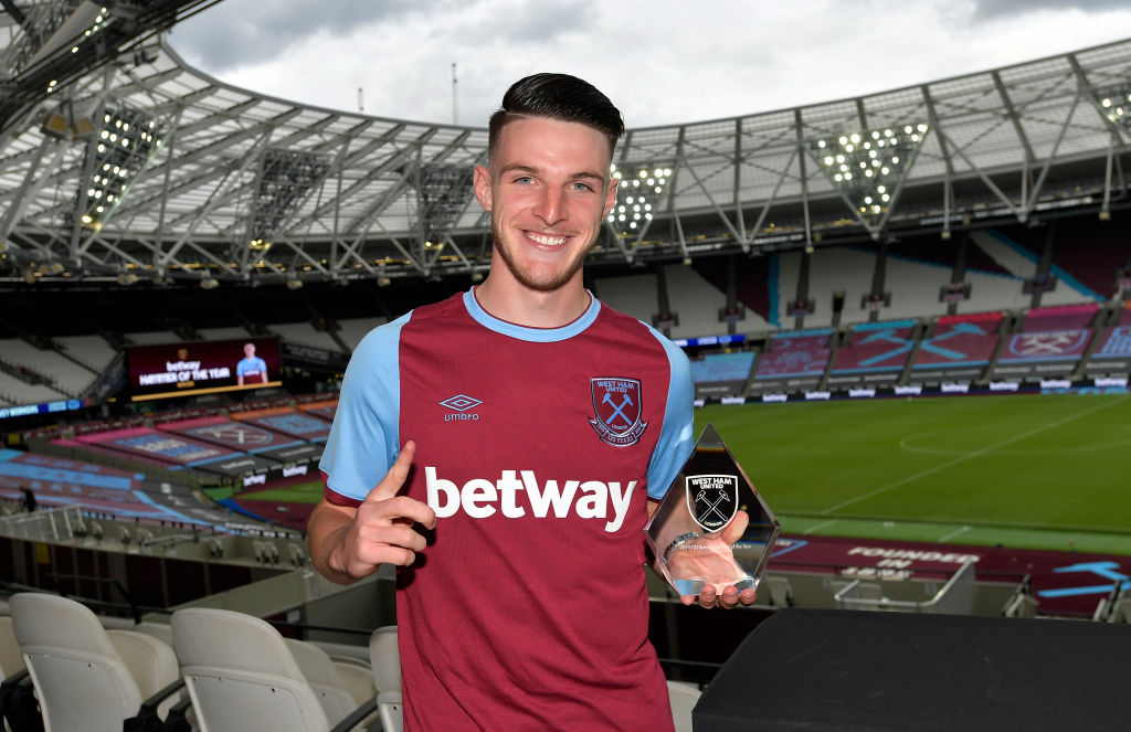 Chelsea fans on alert after reported target Declan Rice is seen with second club legend on holiday