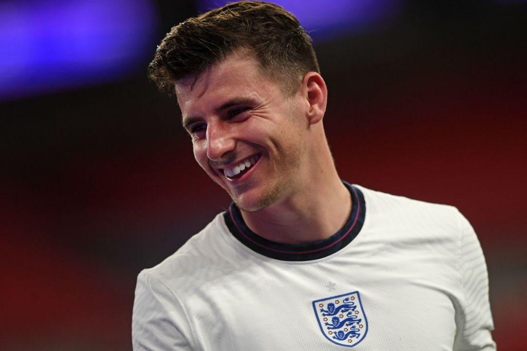 Chris Sutton comments on the battle between Mount and Grealish for England
