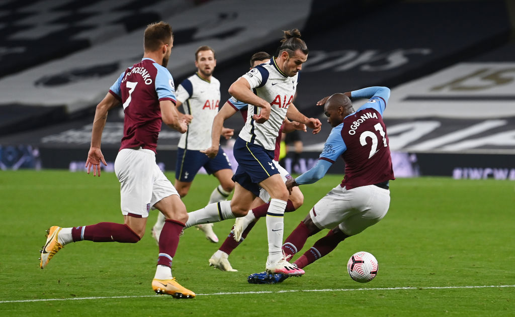 Gareth Bale takes on the West Ham defence