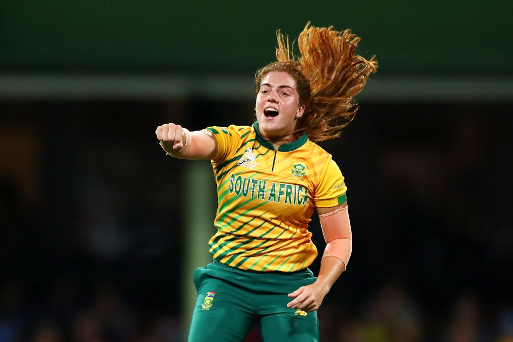 Nadine de Klerk shines for Brisbane Heat in WBBL semi-final defeat to Sydney Thunder