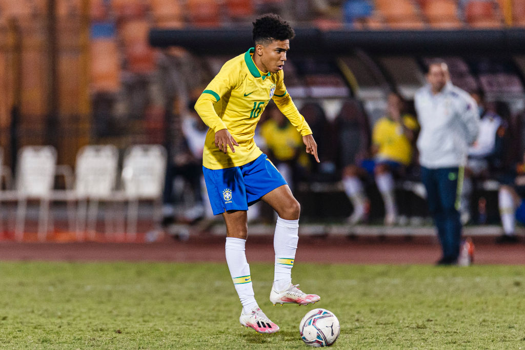 Five facts on reported Everton and Manchester United target Gustavo Assuncao