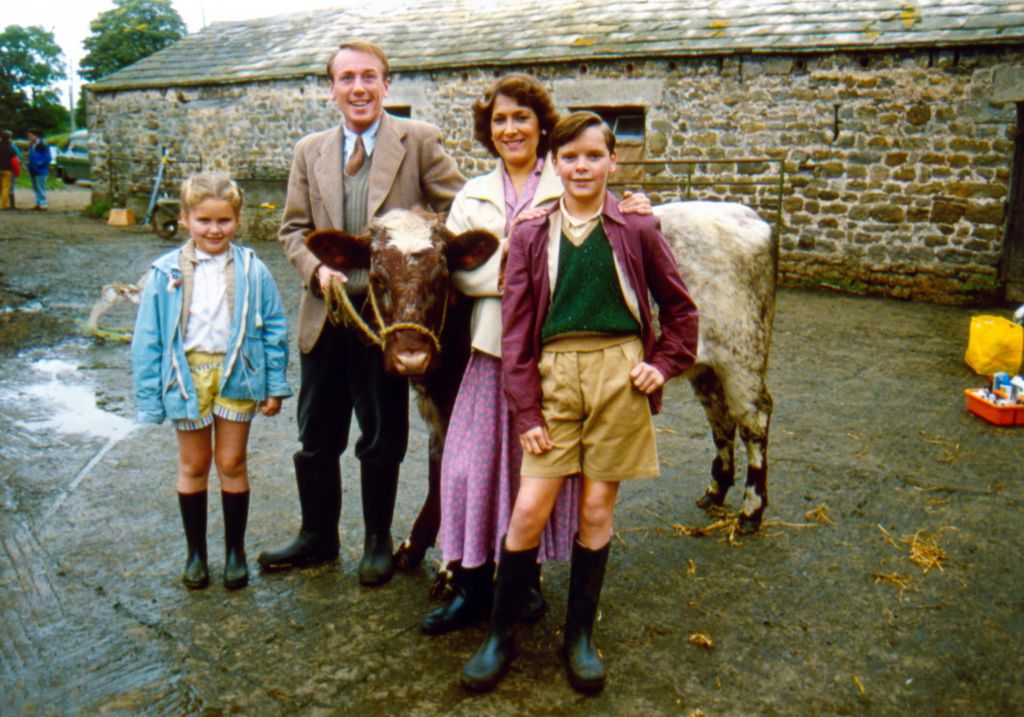 Who is actress Dee Sadler from the original cast of All Creatures Great And Small?