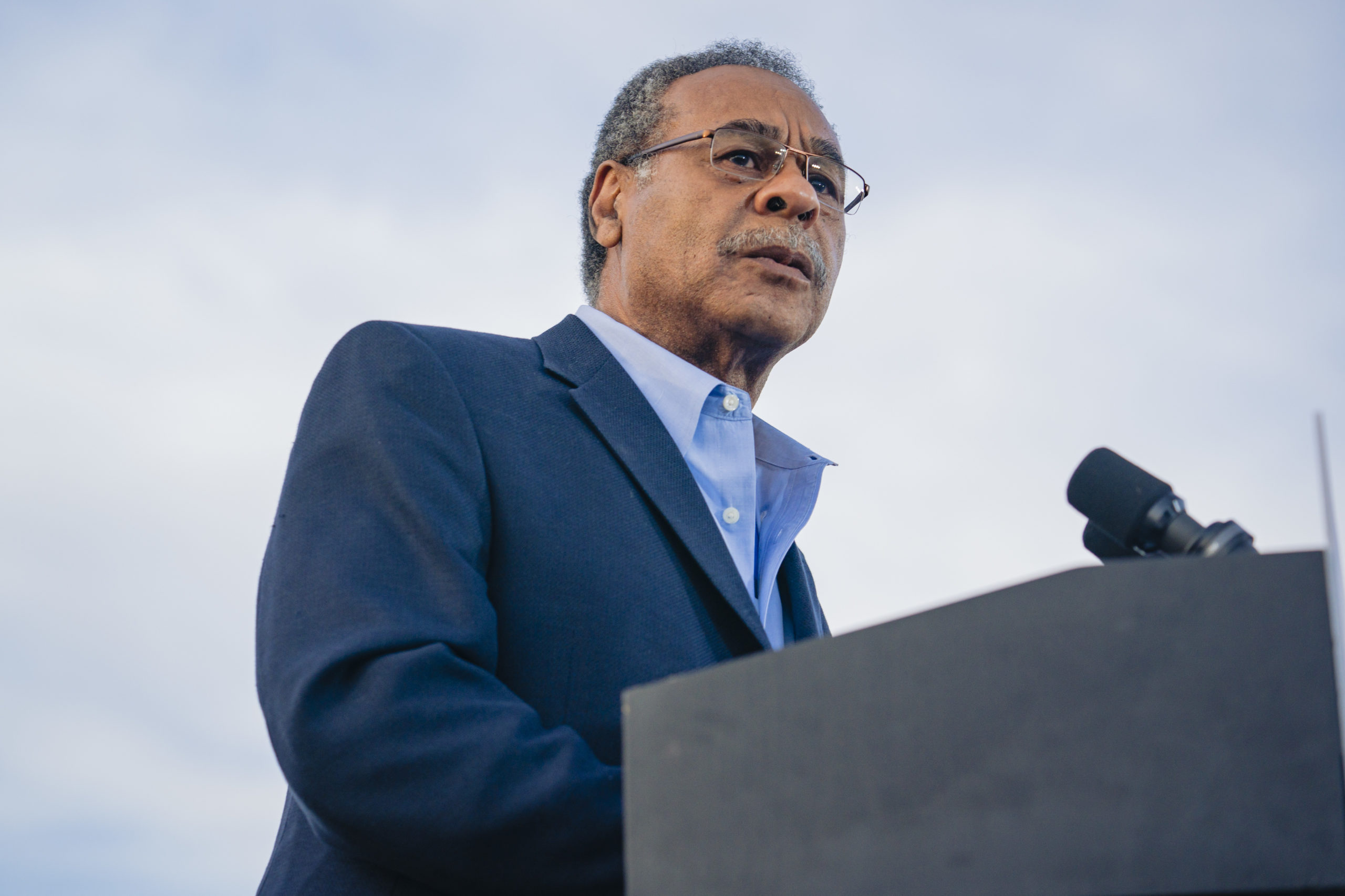 What is the meaning of "awomen"? Rep Emanuel Cleaver ends congress prayer in baffling way
