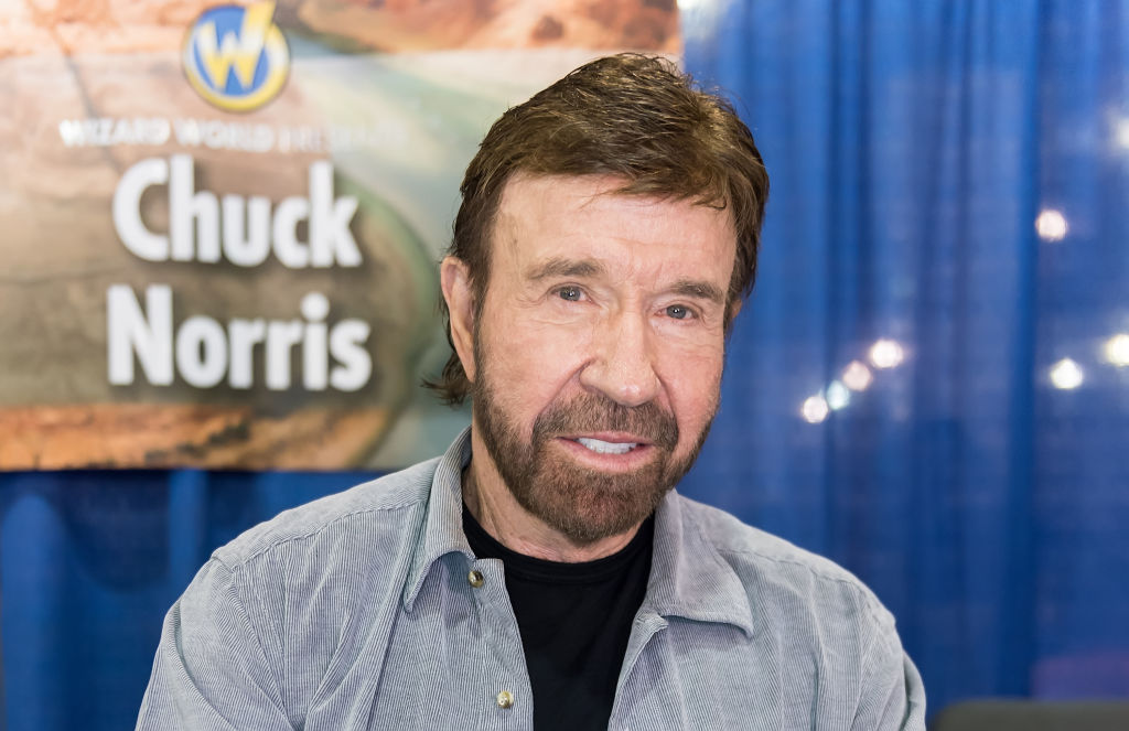 Photo of Chuck Norris lookalike Trump supporter confounds Twitter
