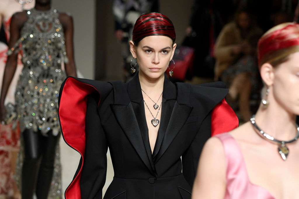 Alexander McQueen : Runway - Paris Fashion Week Womenswear Fall/Winter 2020/2021