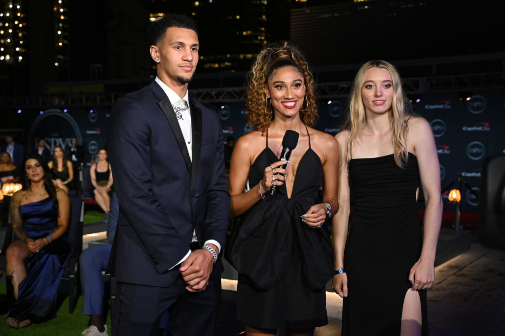 Who is Jalen Suggs girlfriend? Relationship with Hailey Van Lith revealed