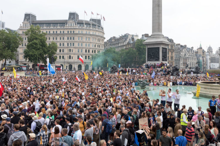 Why did the L'Manburg flag show up at London's "freedom" rally?