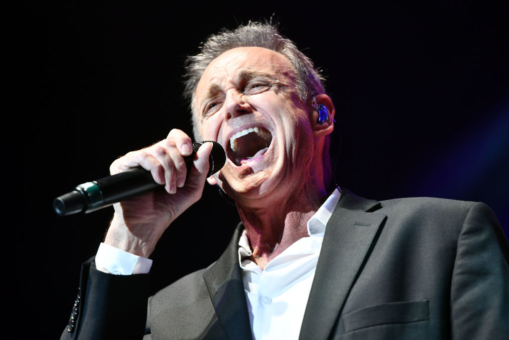 Who Is The Chicago Lead Singer Now 4th Of July Show With Neil Donell