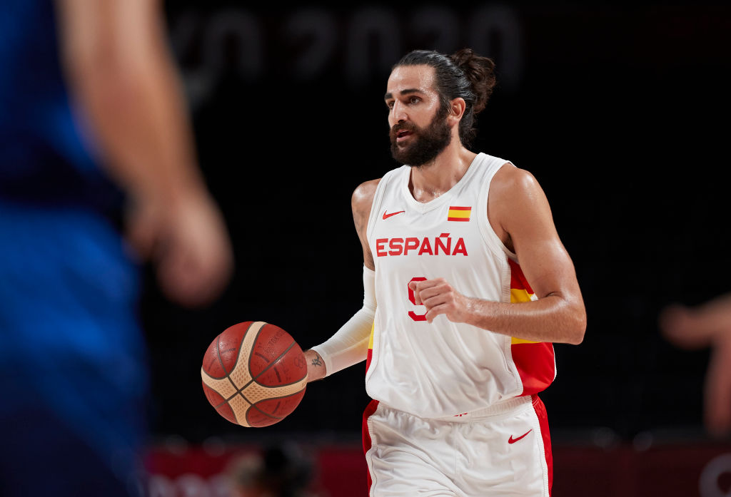NBA Twitter reacts to "God" Ricky Rubio and watching FIBA rules