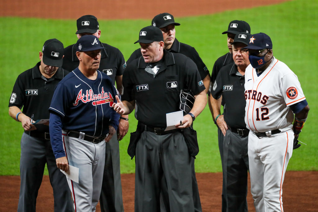 How much do MLB World Series umpires make?