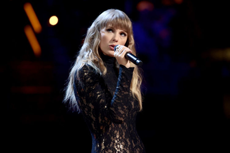 Taylor Swift's GMA announcement today revealed: Hint, it's related to Red