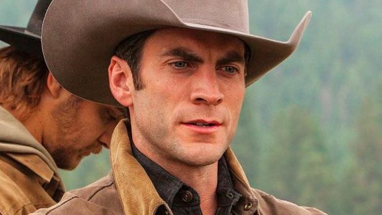 What name did Jamie Dutton see on Yellowstone?