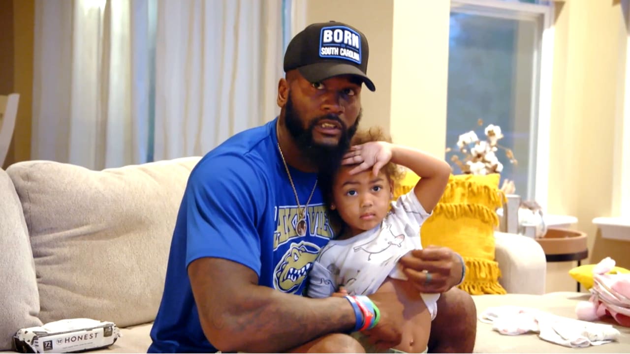 Who is Darius Leonard's wife and daughter after Hard Knocks episode?