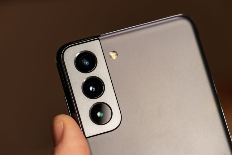 What is the samsung deco pic app and why is it on your phone 