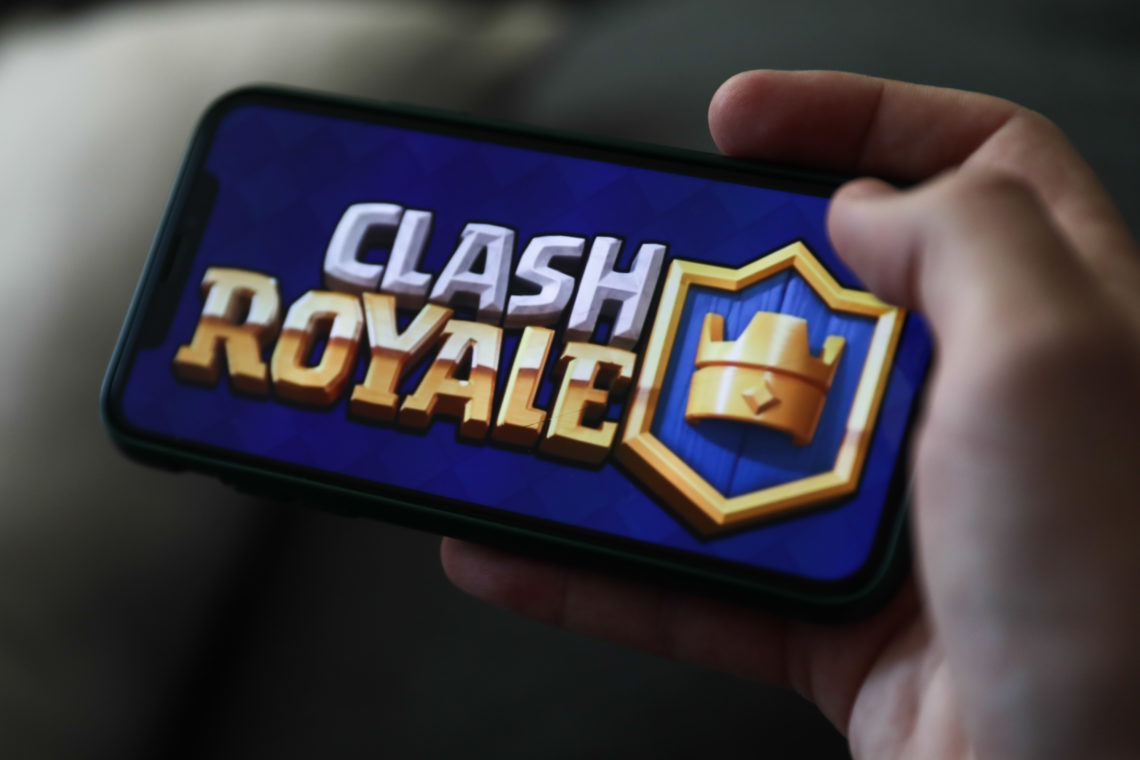 What's the best deck for Sudden Death Challenge in Clash Royale?