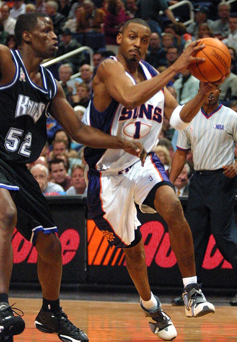 Who are Jabari Smith's parents as dad played NBA during early 2000s?