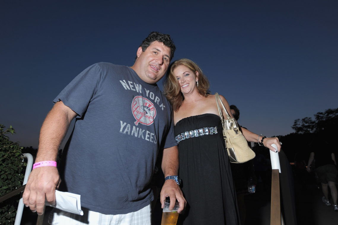 Who is Tony Siragusa's wife Kathy? Meet late NFL legend's family