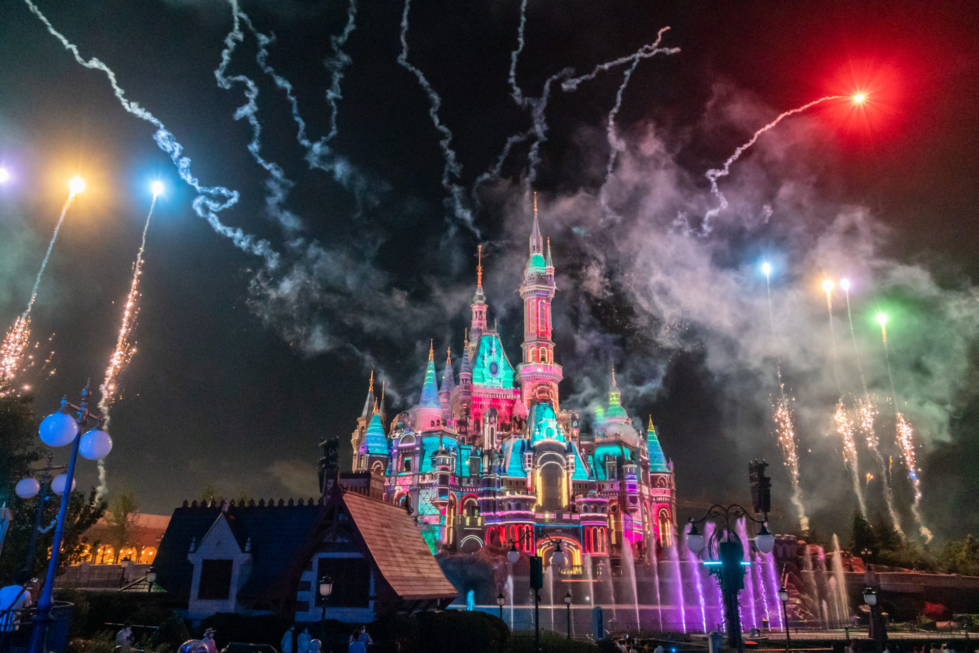 Shanghai Disney Fireworks Lighting Show