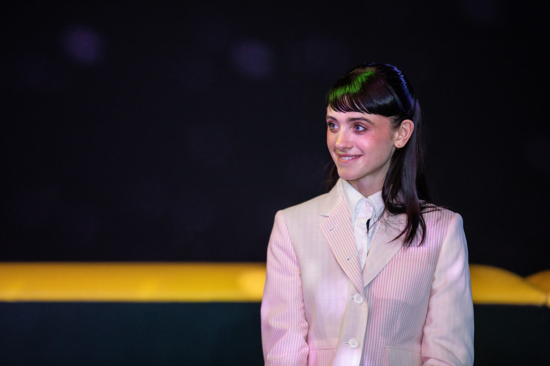 Getty ImagesNatalia Dyer smokes as Charlie Heaton