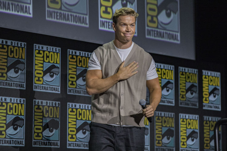 Will Poulter's height explored as star towers over castmates at Comic Con