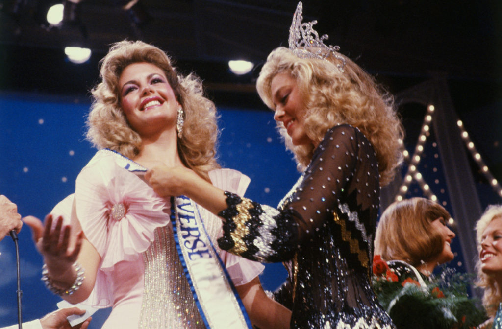 Miss Universe 1981 Receiving Title
