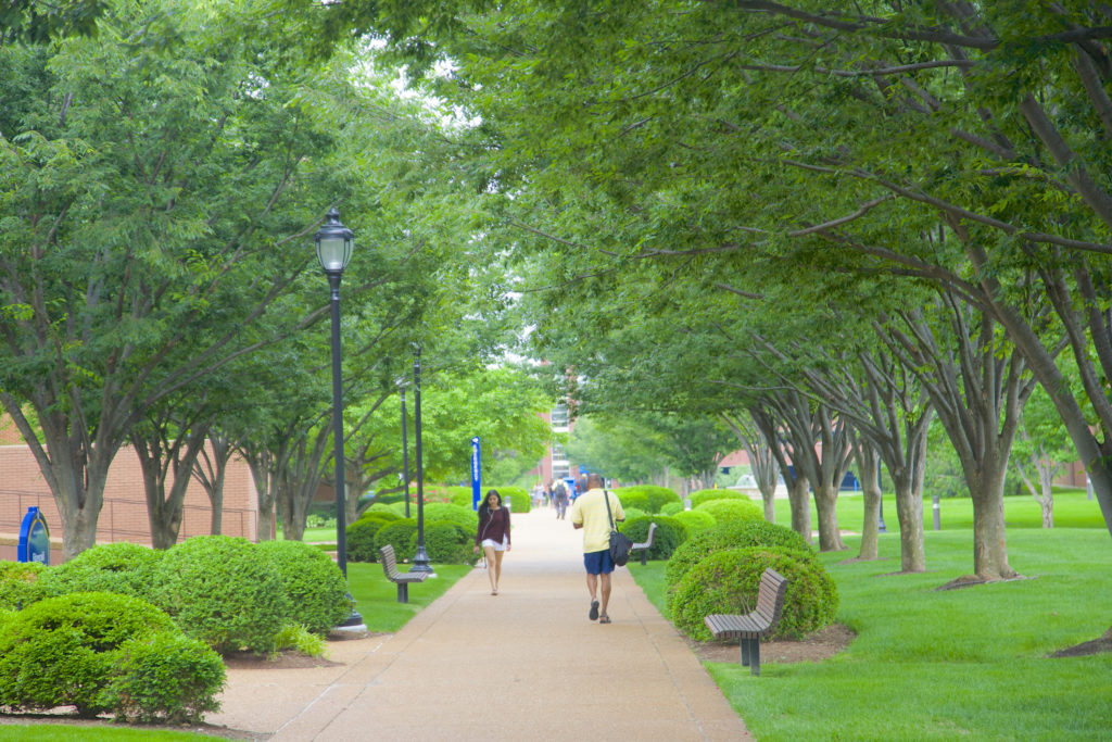People moving through campus of St. Louis University