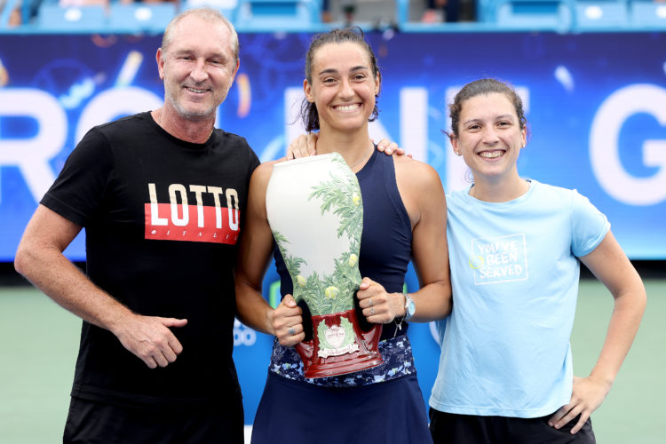 Who is Caroline Garcia's coach at the 2022 US Open?