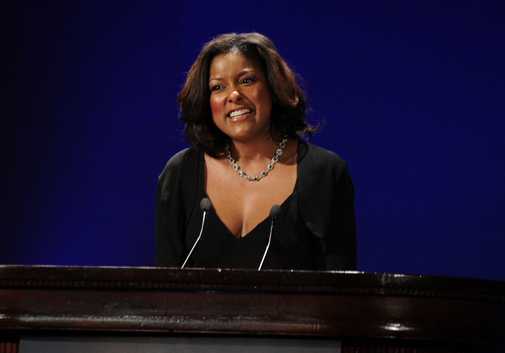 Fox 5's Lori Stokes set to step down from anchor duties on the finish.