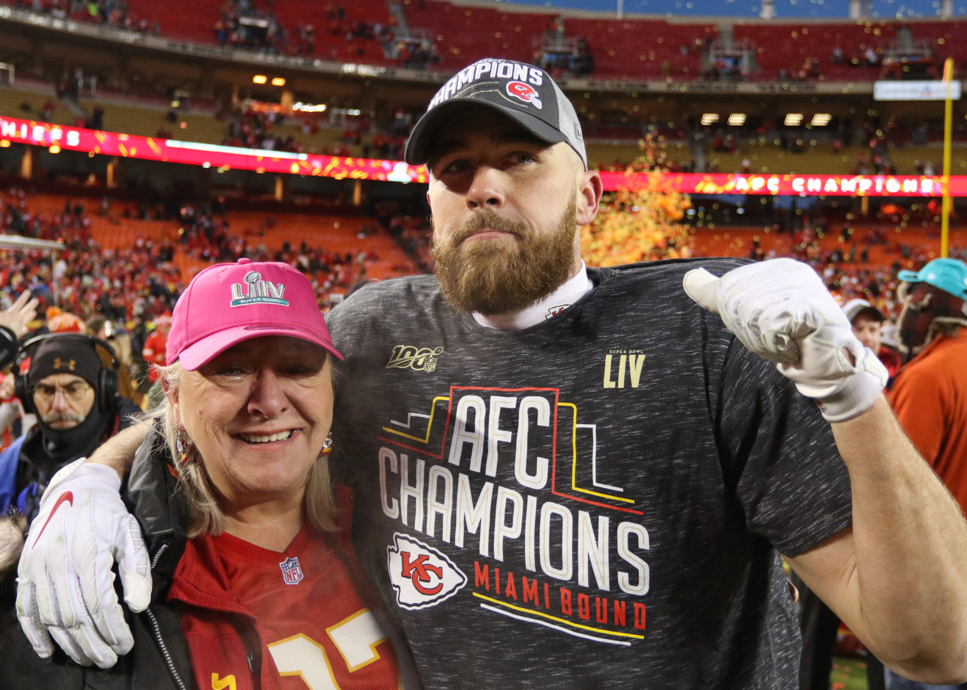 Travis Kelce's parents and family after Chiefs TE explodes vs Raiders