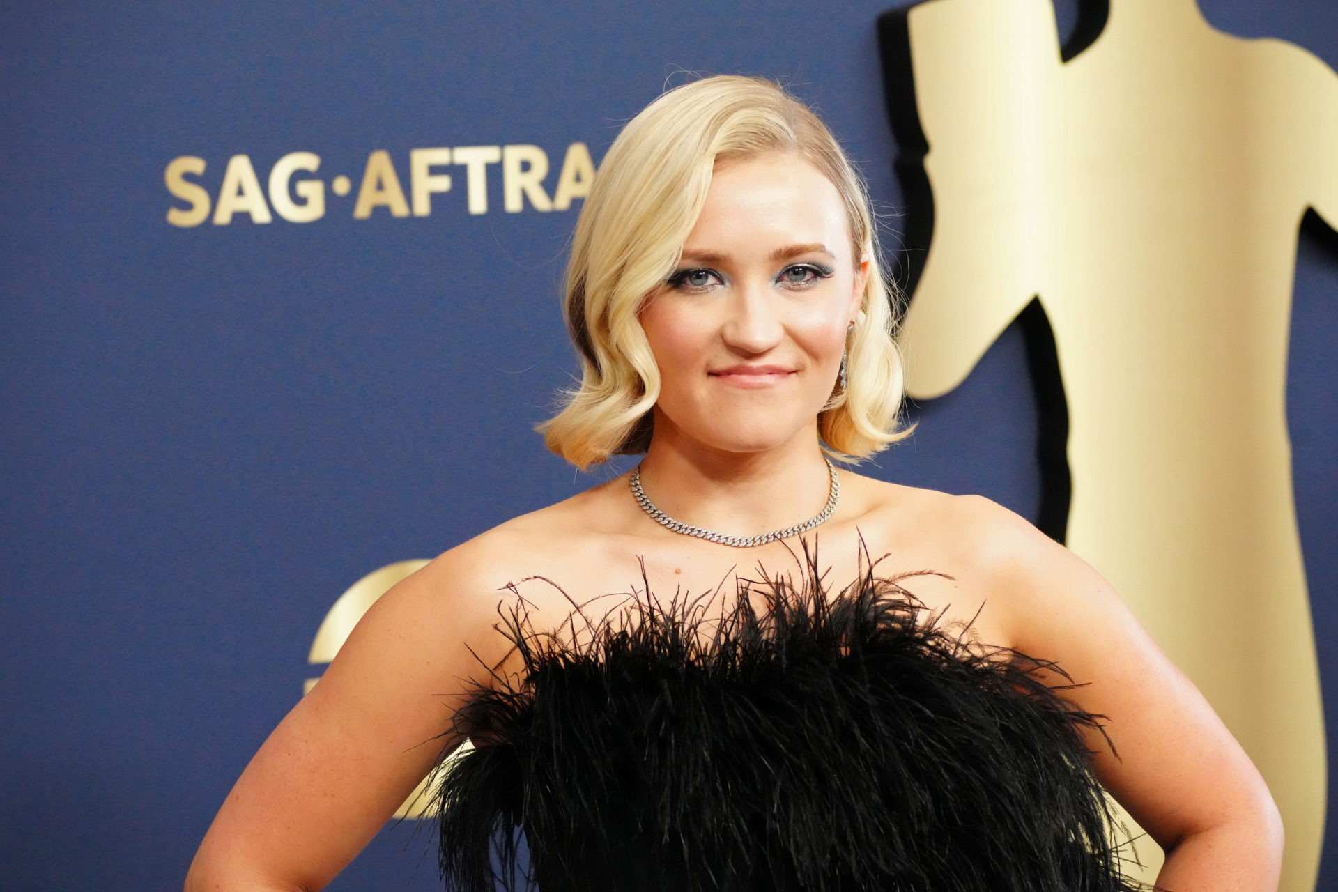 Qui n Interpreta A Mandy En El Joven Sheldon Emily Osment Toma 