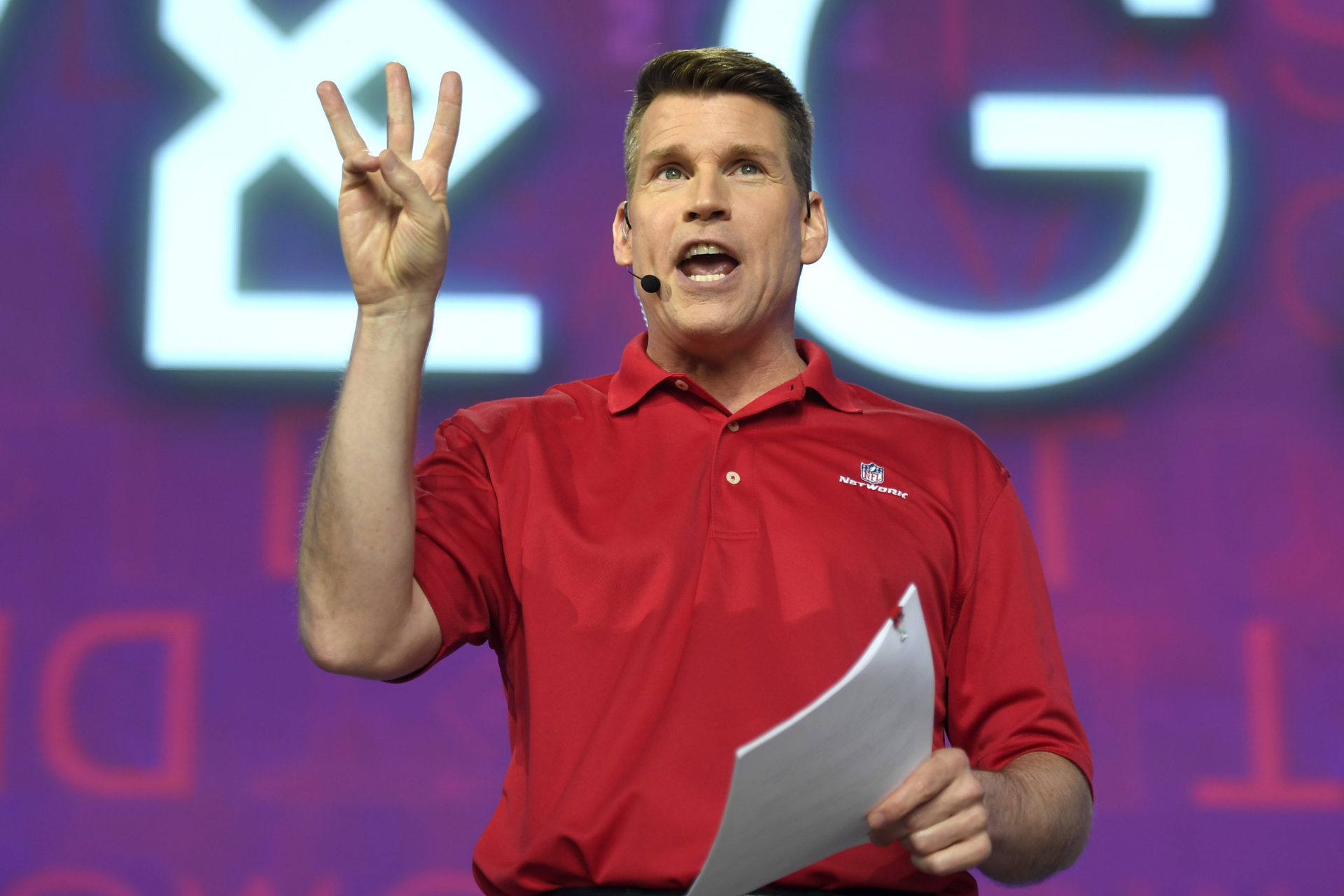 NFL RedZone host Scott Hanson’s salary and net worth explored
