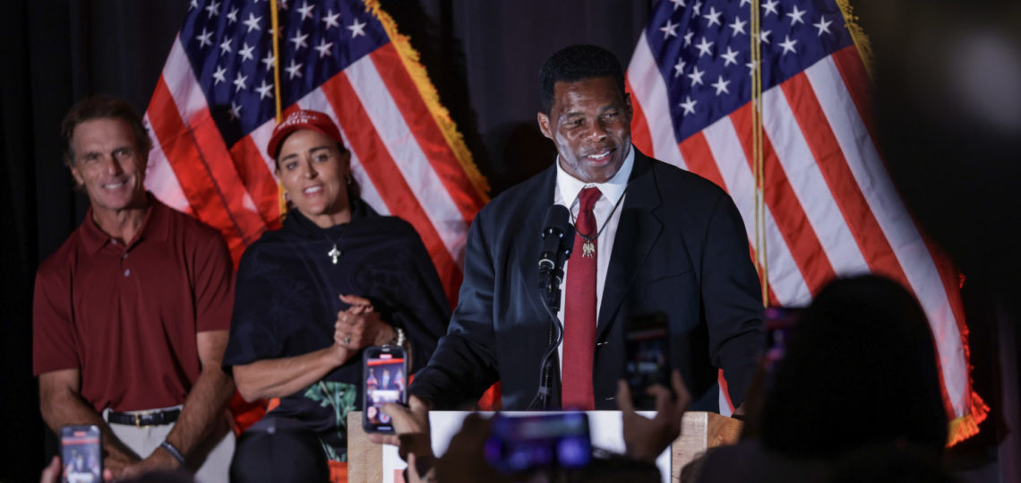 Doug Flutie introduces Herschel Walker before his concession speech 