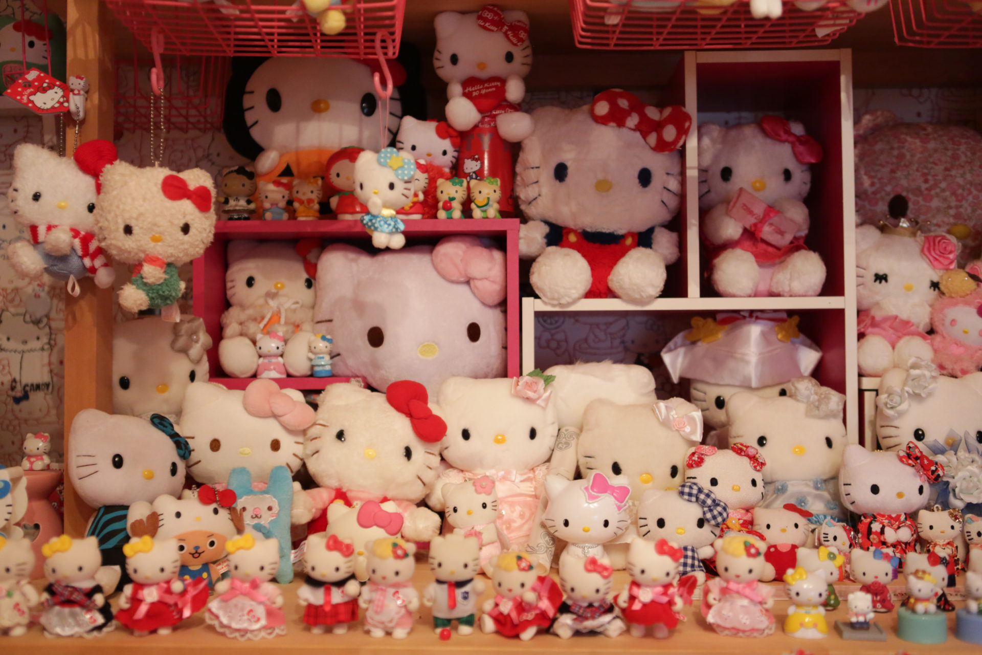 Un policía japonés jubilado se consuela con la colección de Hello Kitty más grande del mundo