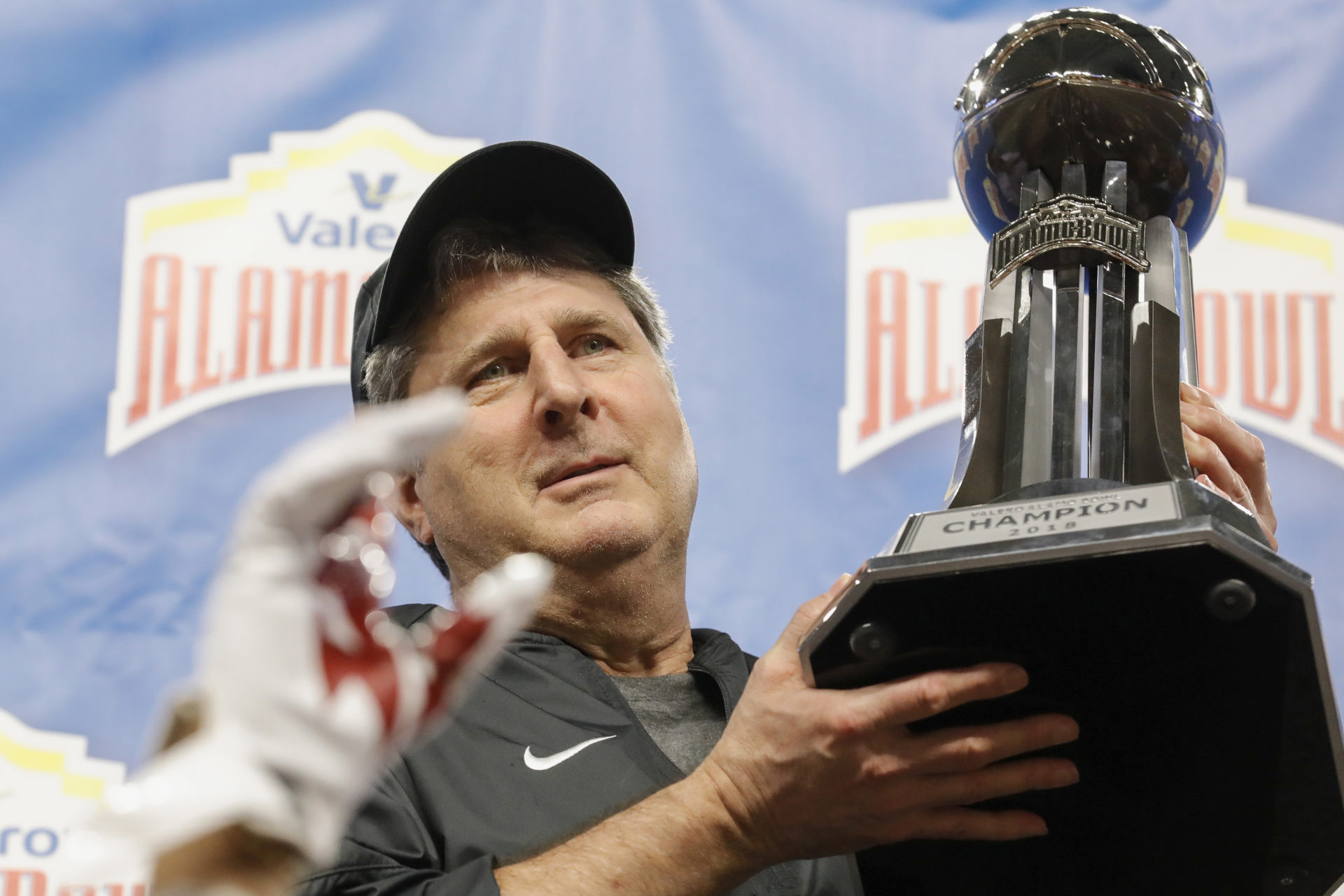 was-mike-leach-a-mormon-late-football-coach-was-considered-a-jack