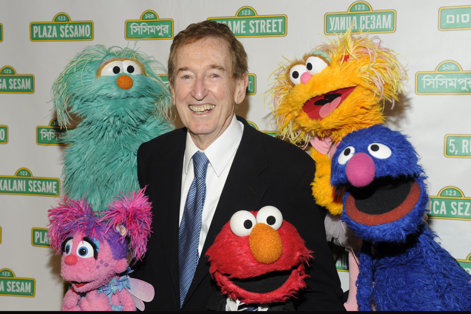 Which original Sesame Street cast members are still alive in 2022?