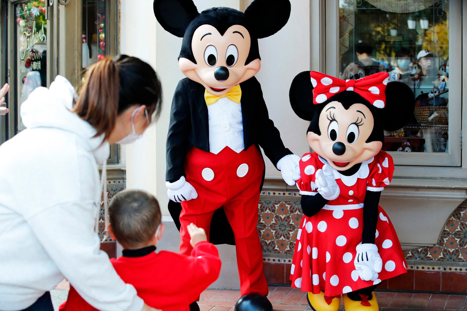 Why do Minnie Mouse's ears do that? 'Unsettling' animation explained