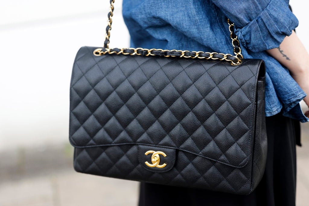 Chanel flap jumbo discount price